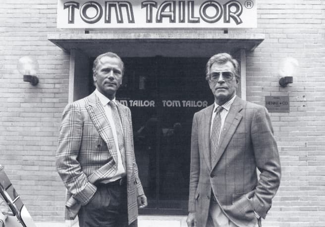 Сүйкімді азиялық қыздар